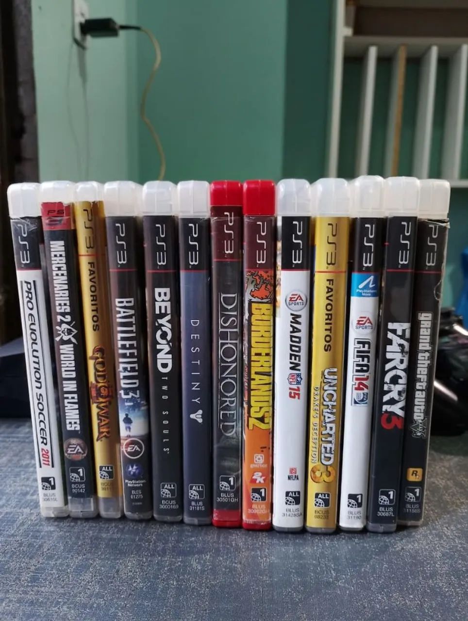 Ps3 com 17 jogos e 4 controles - Foto 4