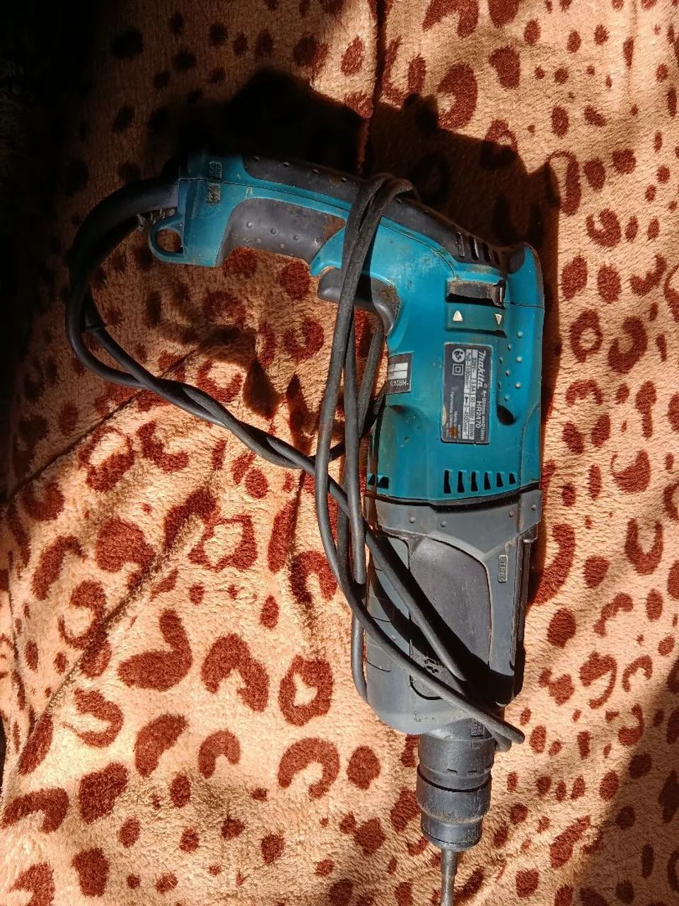 Furadeira de impacto makita 