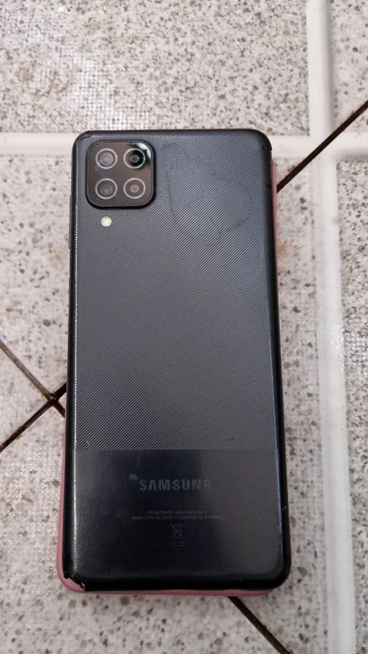 Vende-se Celular Galaxy A12 - Foto 3