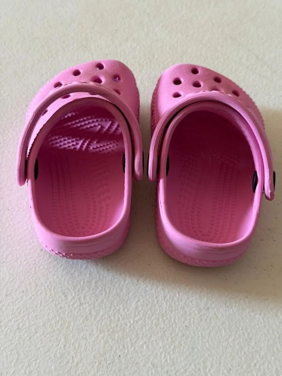 Crocs rosa infantil  - Foto 3