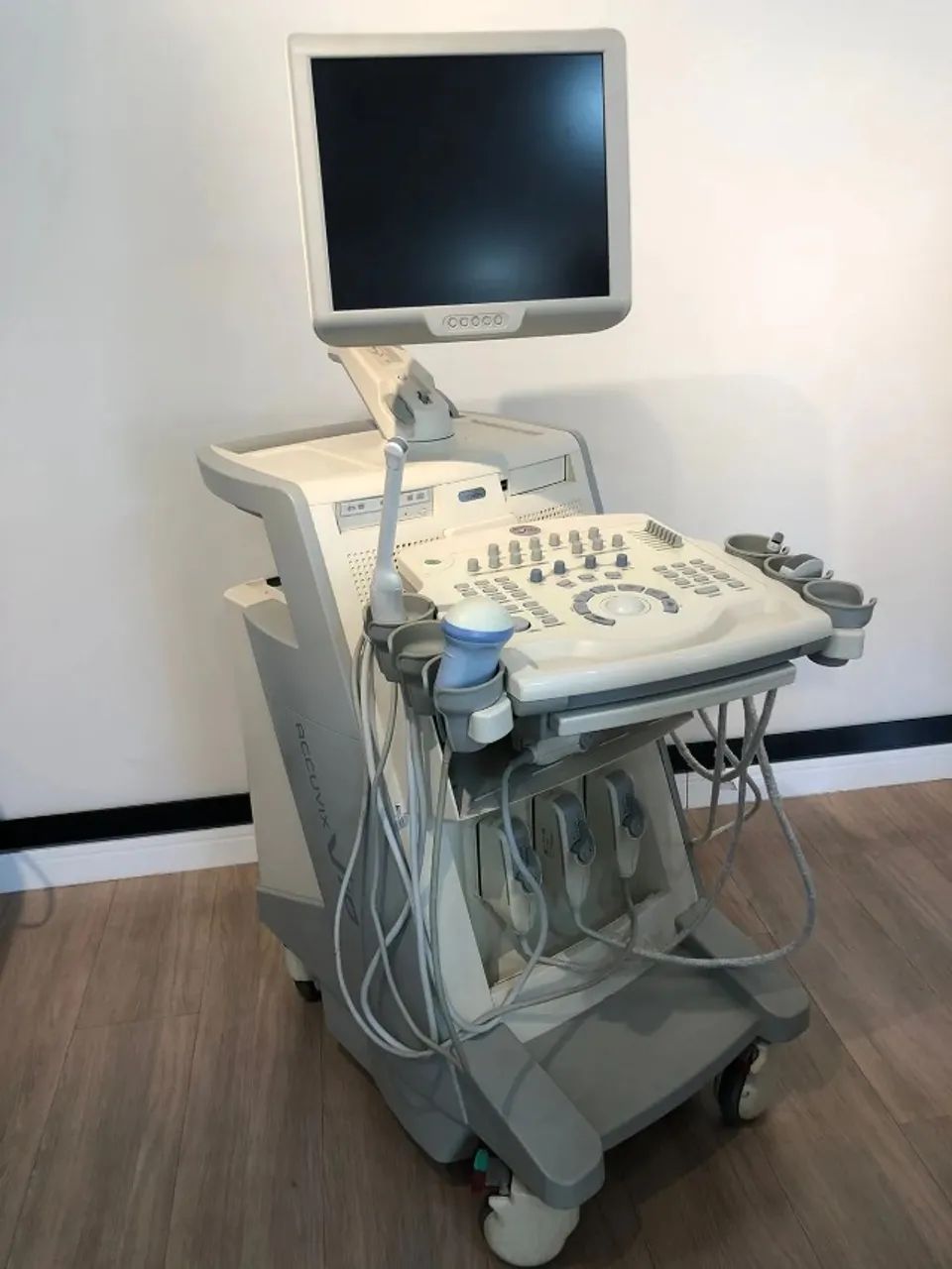 Ultrassom 3D/4D Medison Accuvix V10 excelente estado. - Foto 4