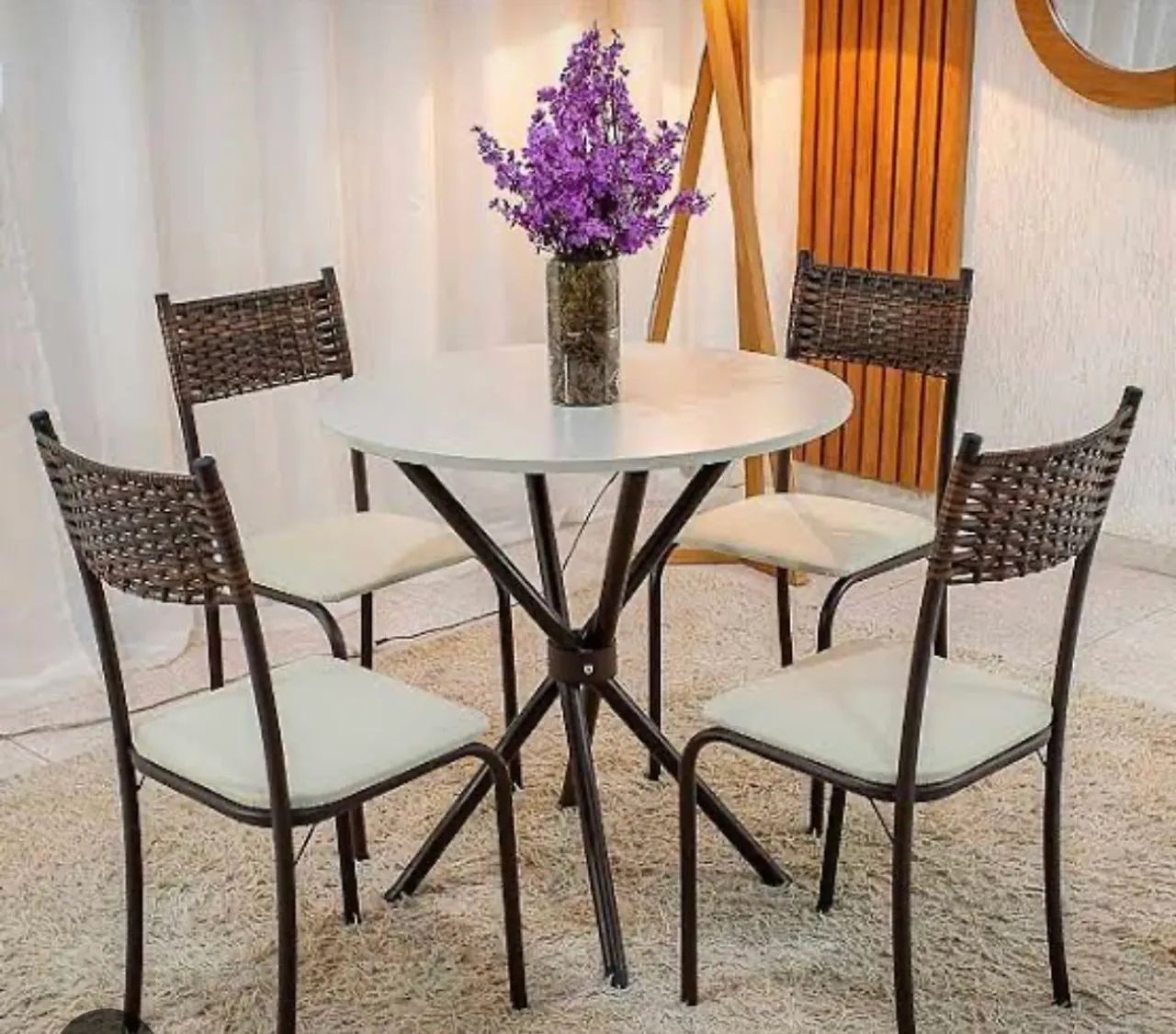 Mesa Com Cadeiras Nova 