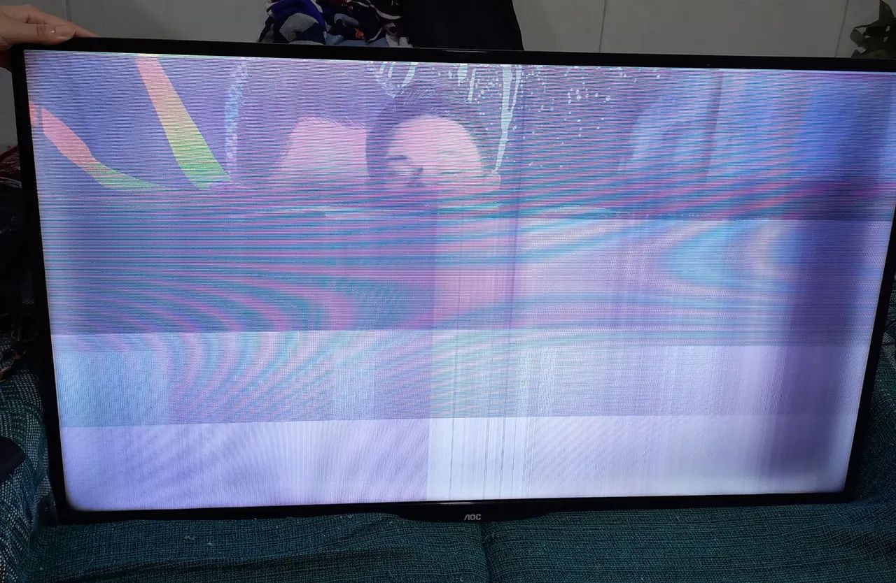 Tv 42 polegadas com defeito na imagem valor negociável  - Foto 2