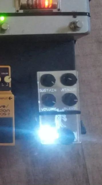 Pedais de guitarra compressor e deley  - Foto 4