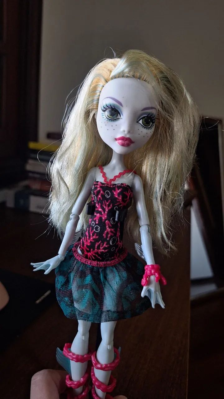 Boneca Monster High Lagoona e Draculaura 