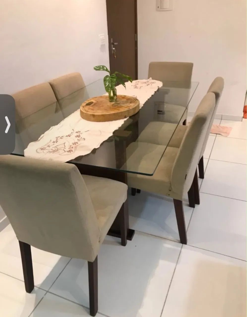 Vendo mesa (sem cadeiras)