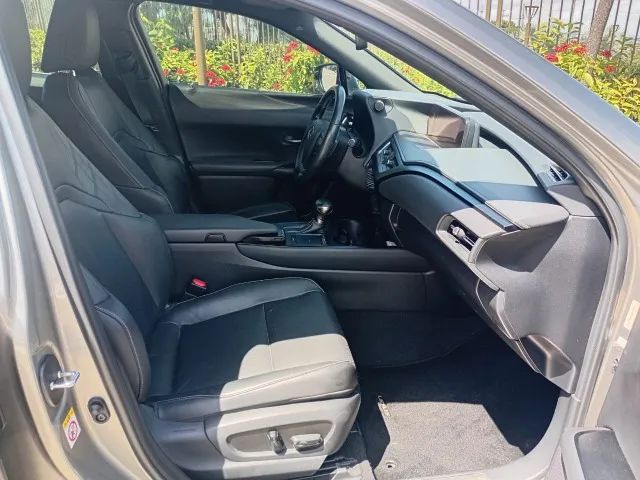 Lexus UX-250h Luxury 2.0 16V Aut.(hybrid), foto 12 de 14