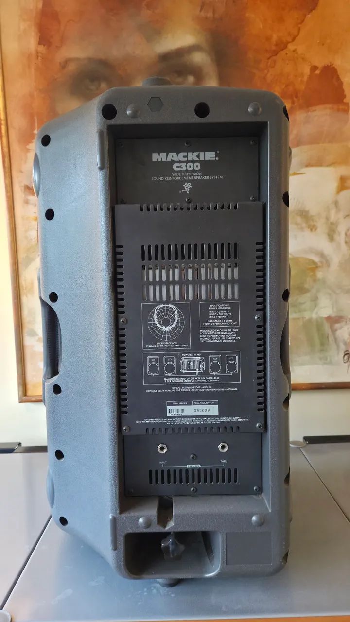 PAR CAIXA MACKIE C300 PASSIVA + POWER YAMAHA P4500 - Foto 4