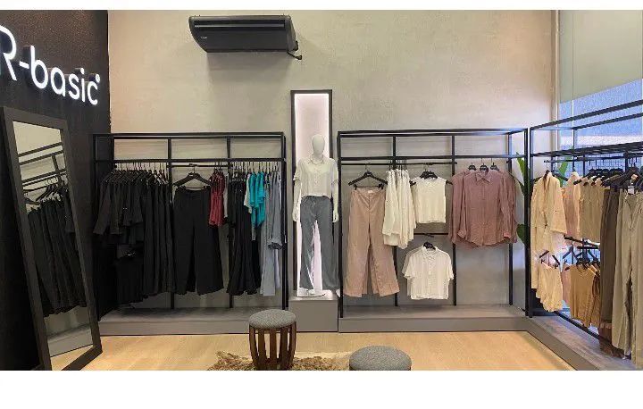 Vendo duas araras planejadas interativas para loja de roupa com 1 base de led de manequi - Foto 3