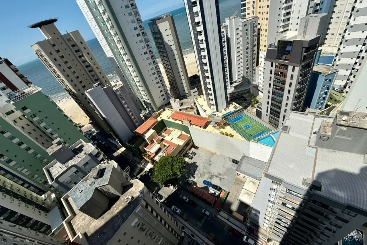 Apartamento QUADRA MAR em Balneário Camboriú - Foto 8