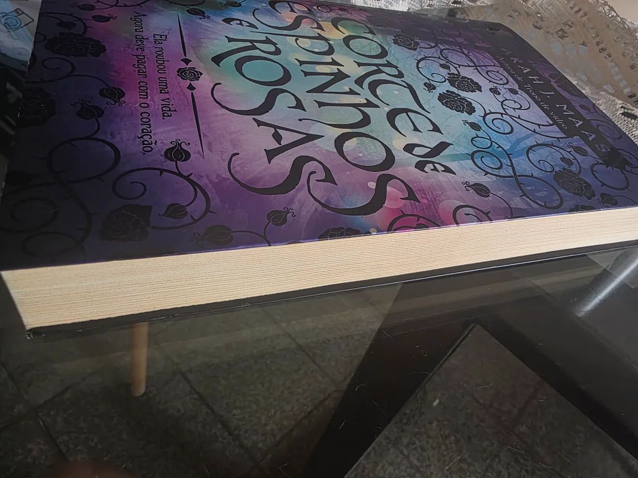 Vendo: Livro 1 e 2 de ACOTAR  - Foto 2