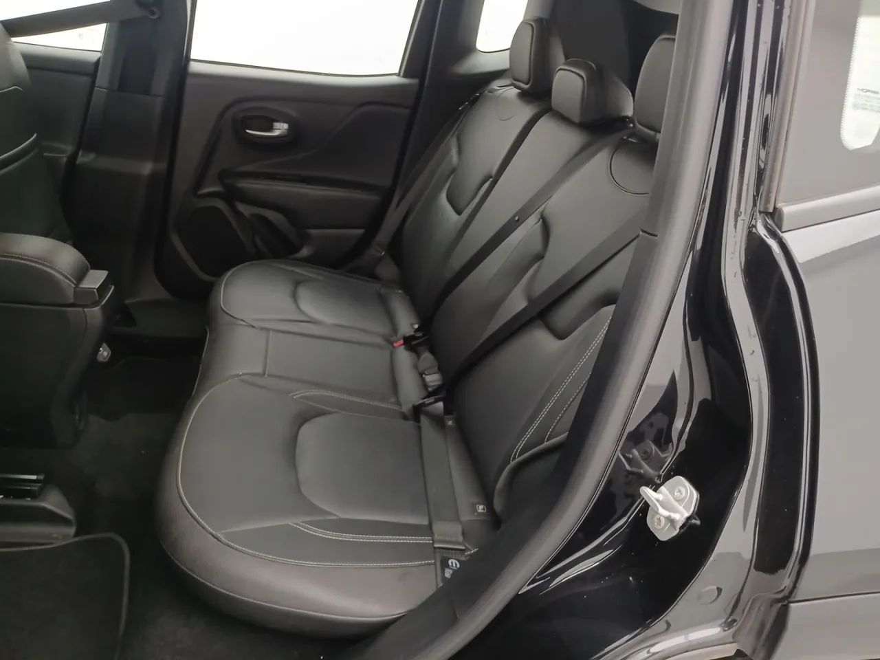 Jeep Renegade Long. T270 1.3 TB 4x2 Flex Aut., foto 17 de 18
