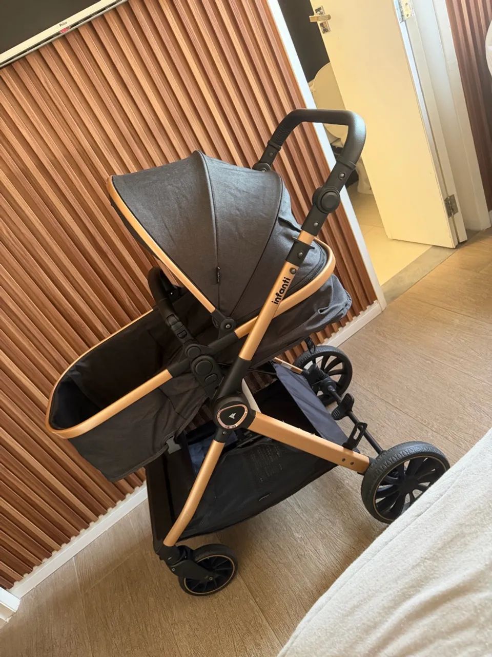 Kit carrinho e cadeirinha de carro