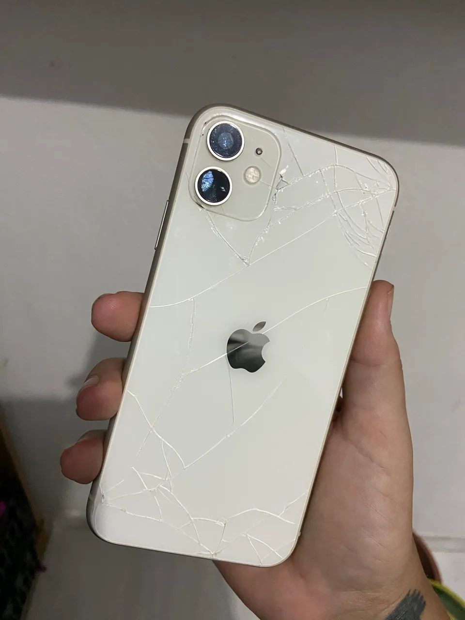 Troca de traseira todos os IPhones  e similares - Foto 5
