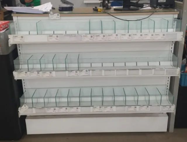 Móveis e Equipamentos Comerciais Usados - Foto 3