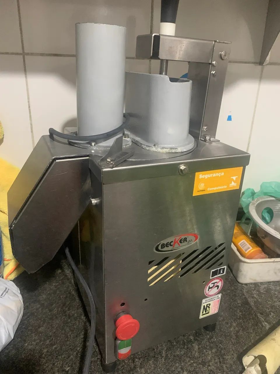Multiprocessador profissional Becker com três discos 