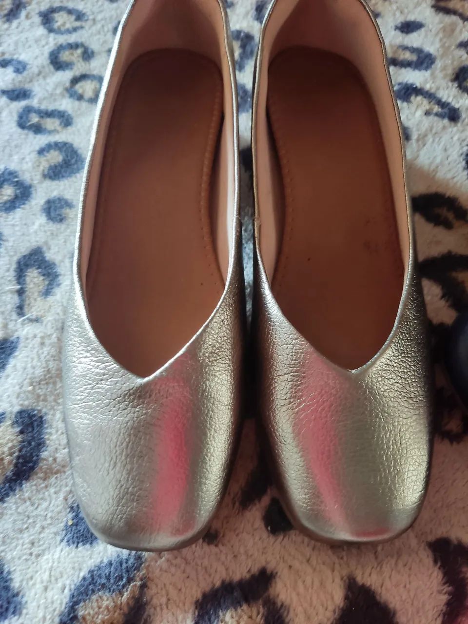  sapato social e outro de  couro Arrezo