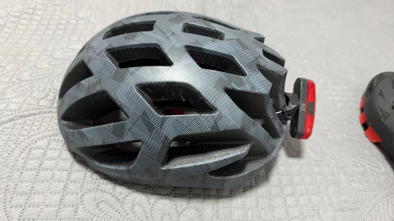 Capacete absolute