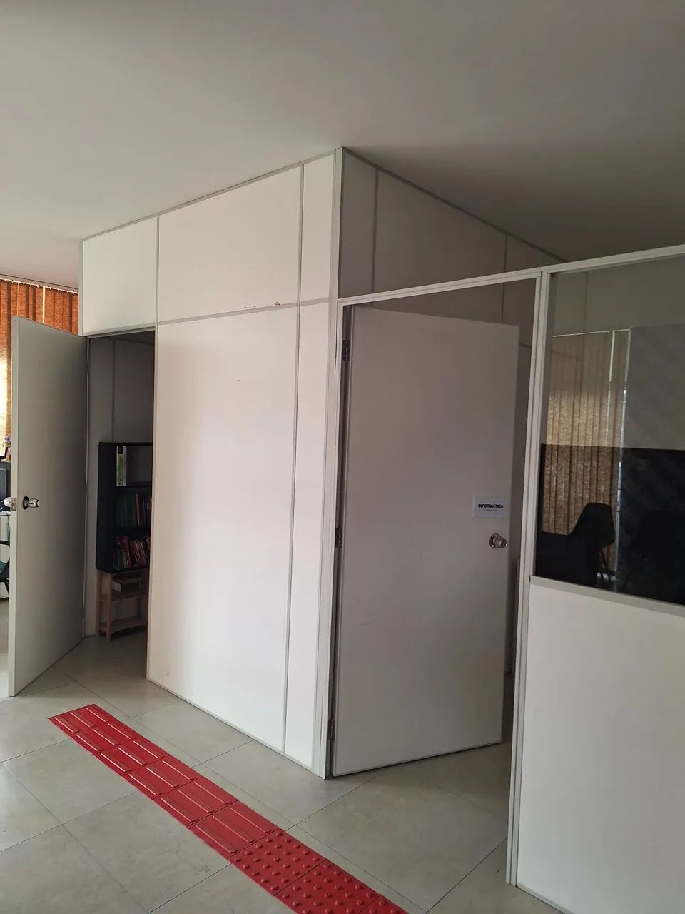 Divisórias com 2 portas. - Foto 4