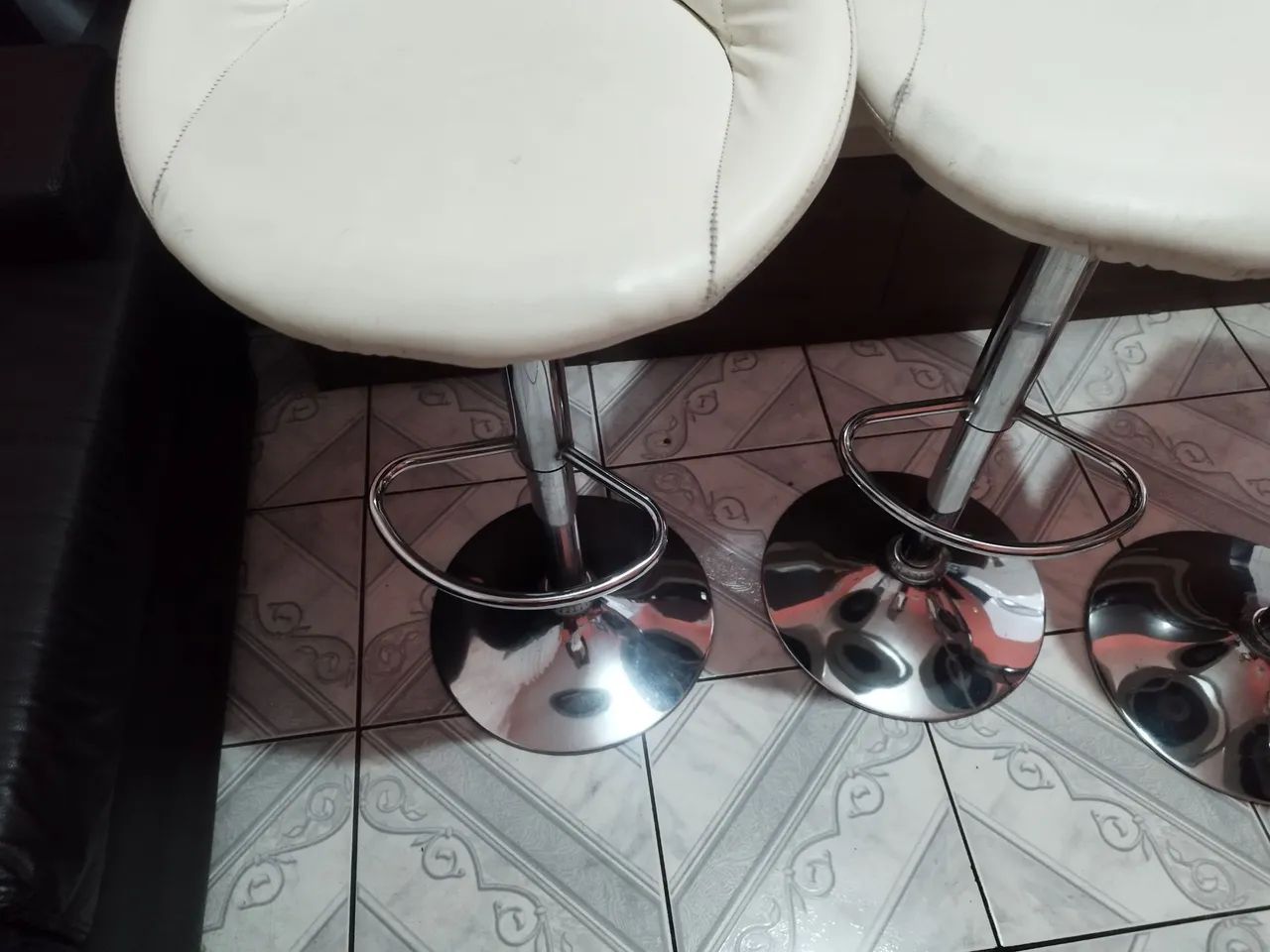 4 banquetas branca - Foto 4