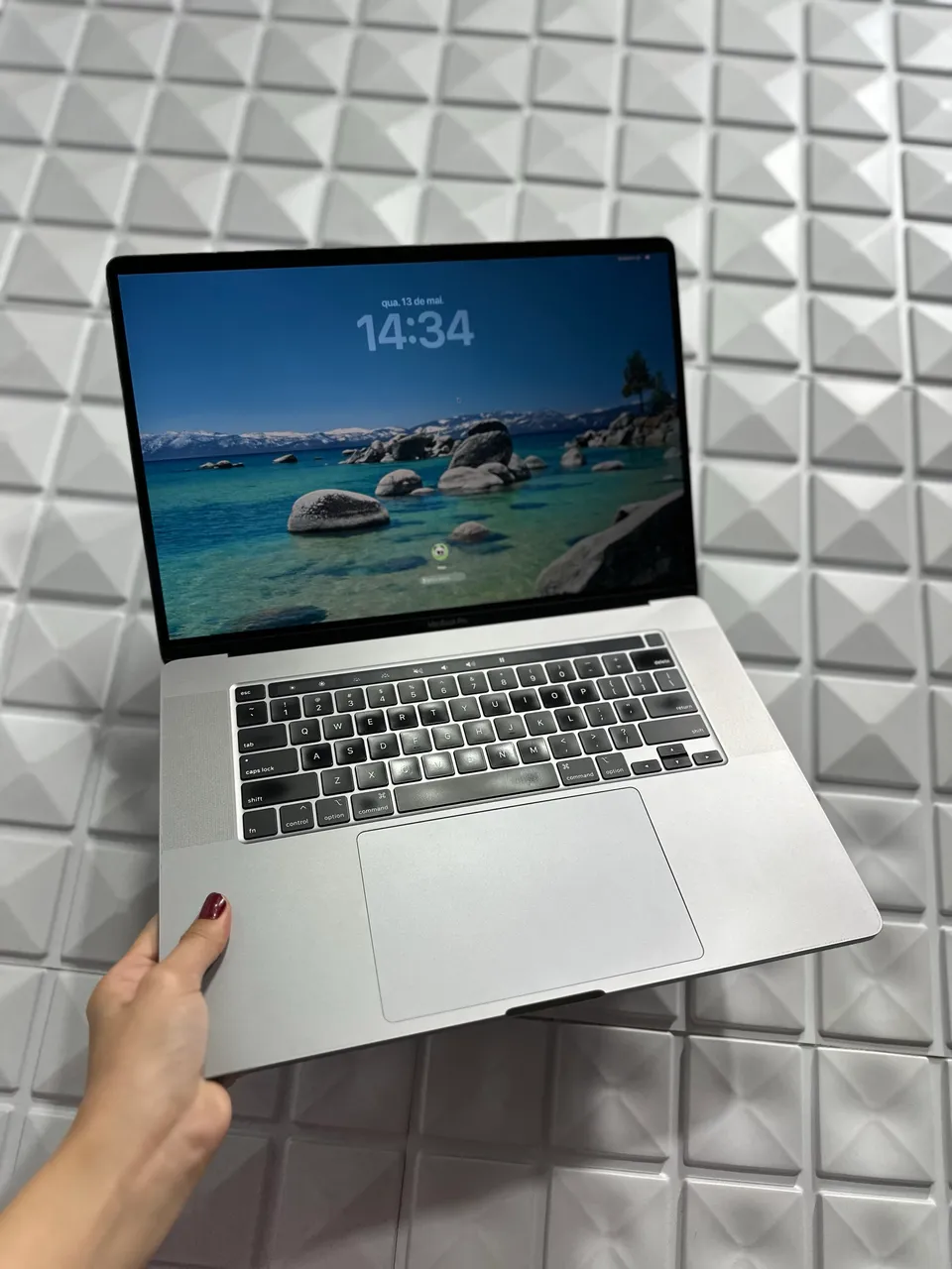 MacBook Pro 2019スペースグレー Core i9ロジクールセット MacBook Pro 2019 i9 8-core / Garantia / Loja física - Notebooks