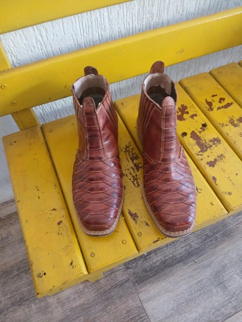 Botina de couro marca Botinas - Foto 3