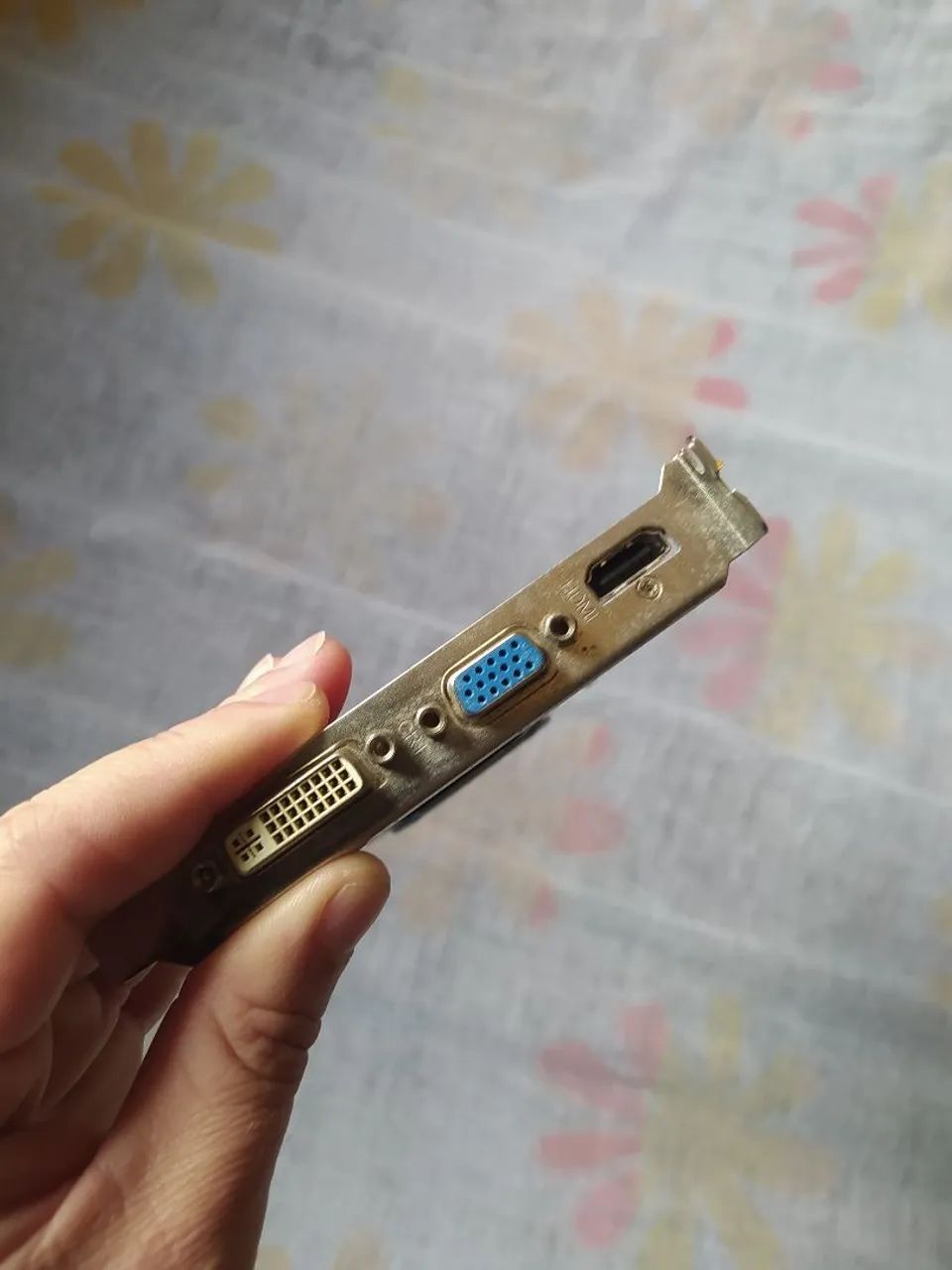 PowerColor Radeon HD 6570 - Foto 2