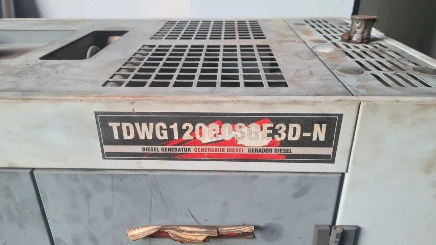 GERADOR DE SOLDA TOYAMA - Foto 2