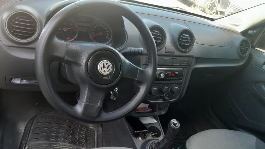 Volkswagen Voyage 2010