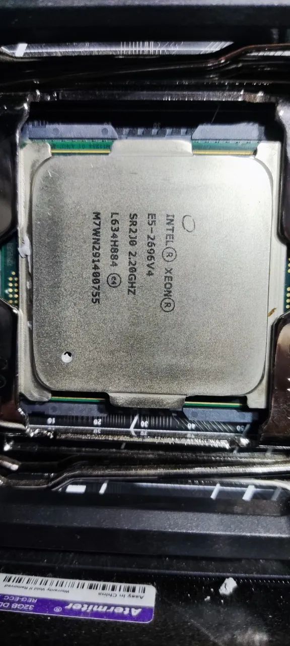 Processador Intel Xeon E5-2696 v4 22 núcleos 44 threads LGA 2011-3 usado - Foto 2