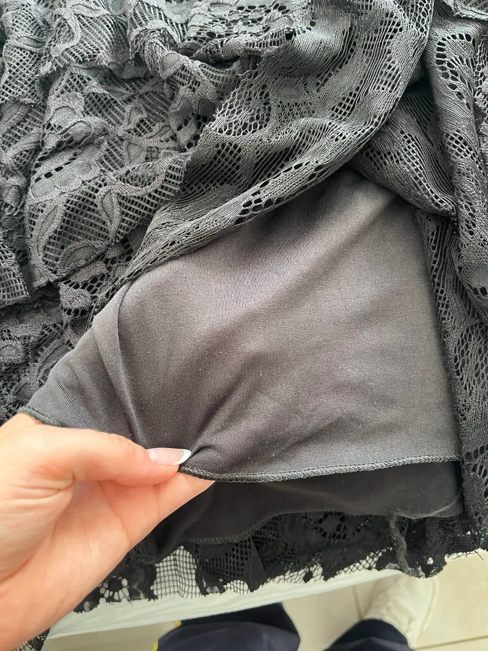 Vestido preto de renda  - Foto 5