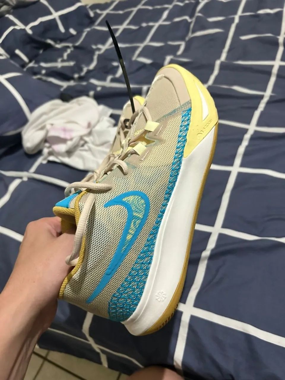 Tênis kyrie flytrap 6 Original Novo na etiqueta - Calçados