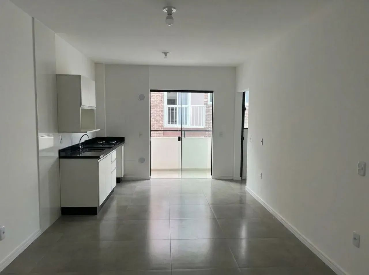 Apartamento no Bairro Aventureiro com 02 Quartos - Foto 4