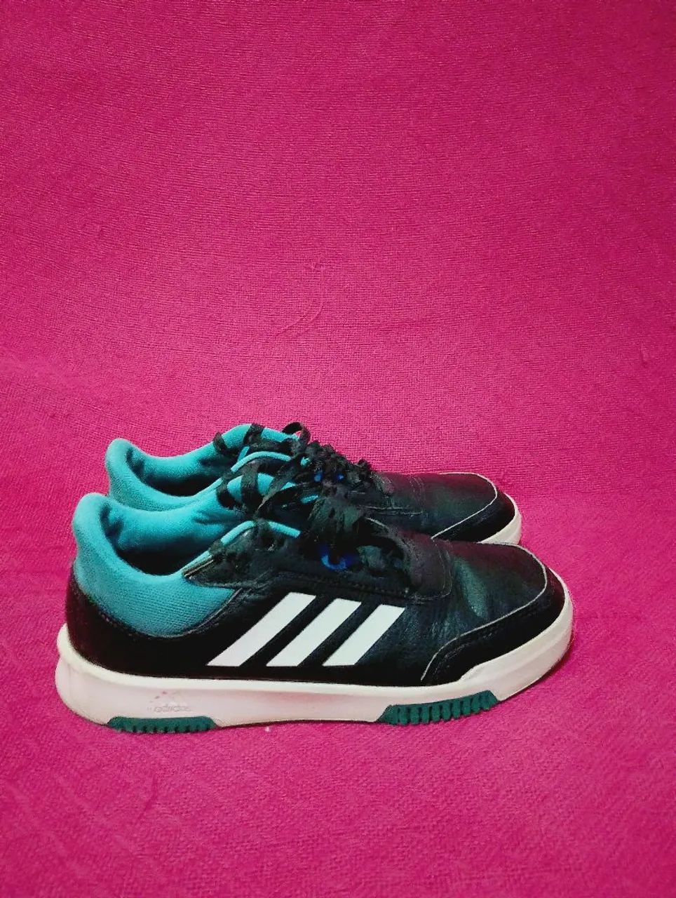 Tênis Adidas 