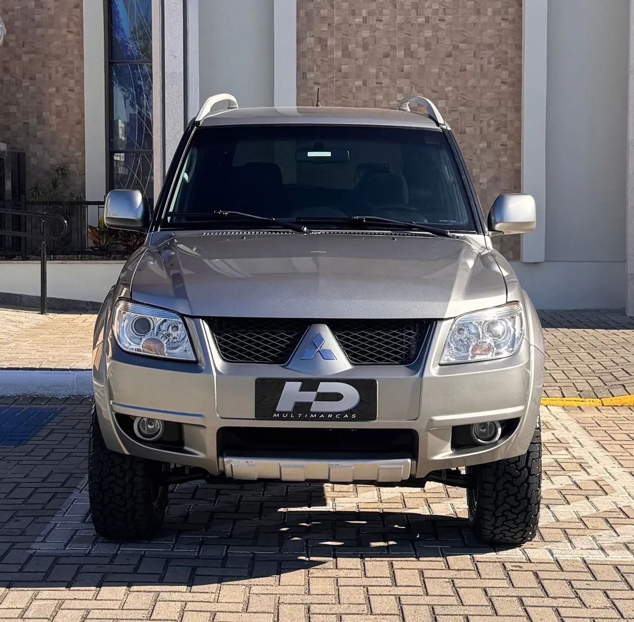 Mitsubishi Pajero TR4 2.0 Flex 16V 4X2 Aut. 2012 - Foto 2