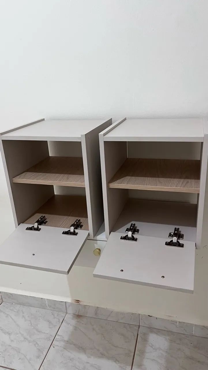 Mesa de Cabiceira - Foto 2