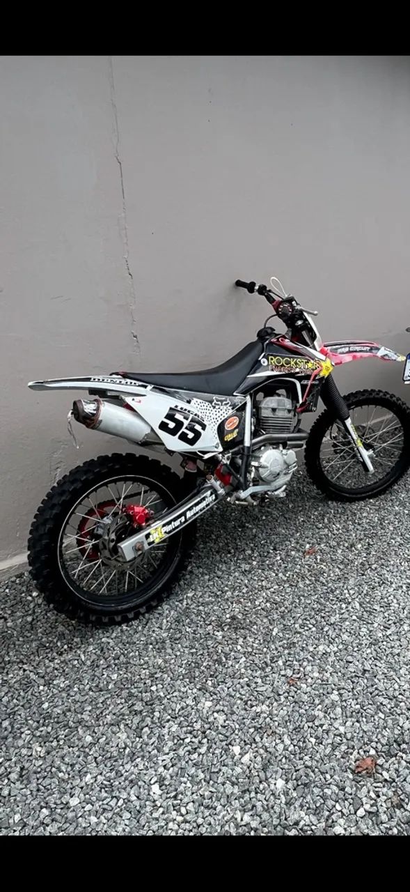 Vendo tornado  com roupa de crf 