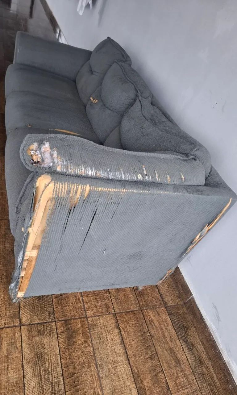 Conjunto de sofa com avarias 80 reais - Foto 4