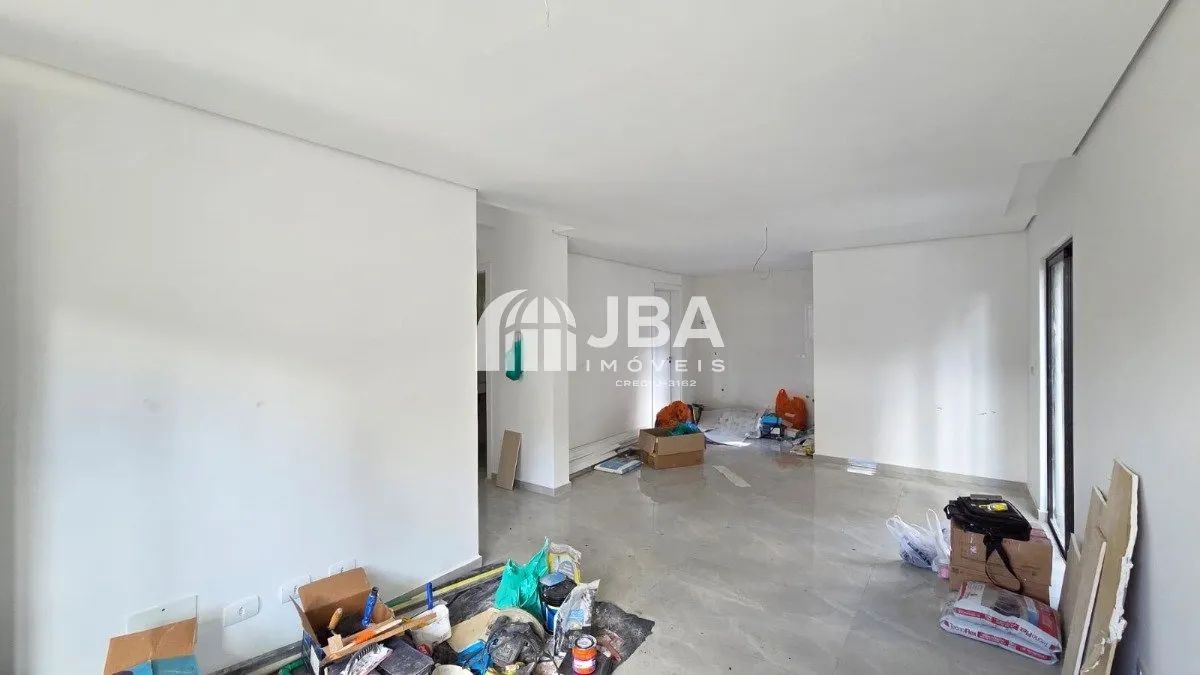 TRIPLEX COM QUARTO E BANHEIRO COMPLETO NO TÉRREO - Foto 5