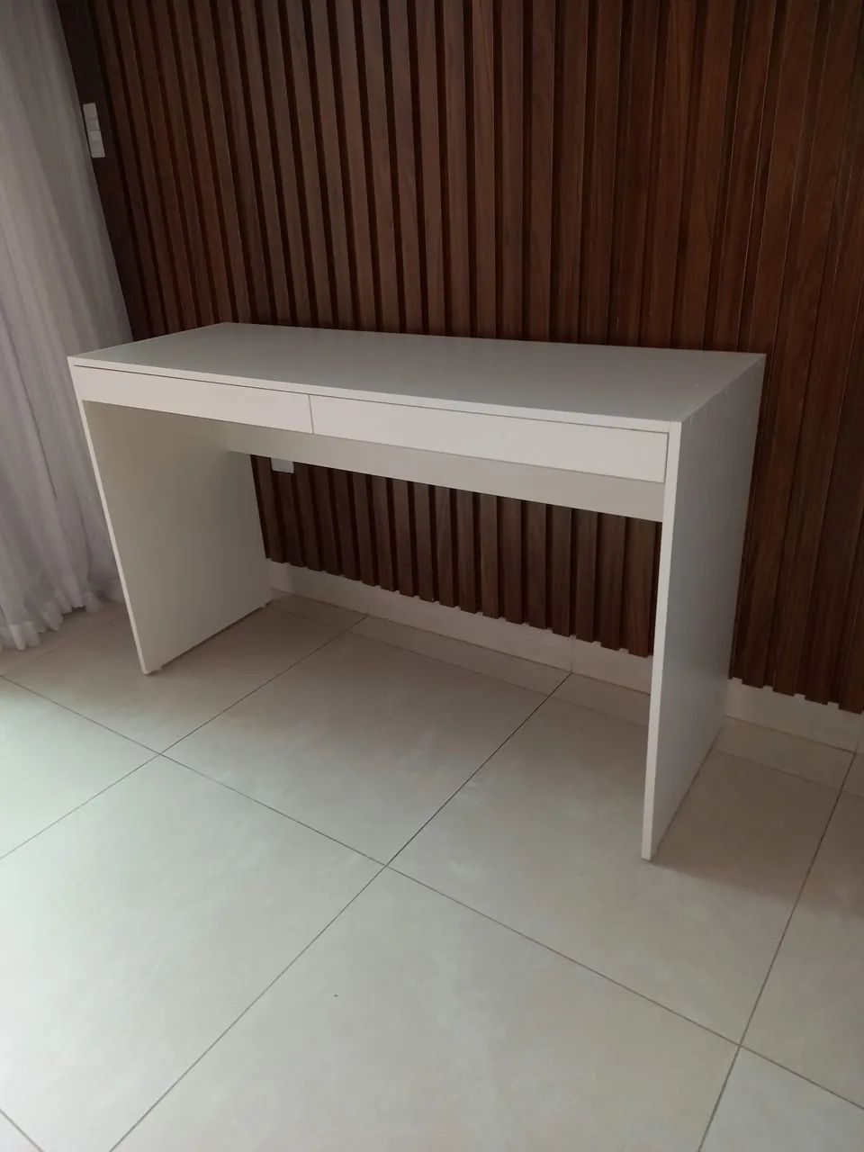 Escrivaninha com gavetas nova em mdf 