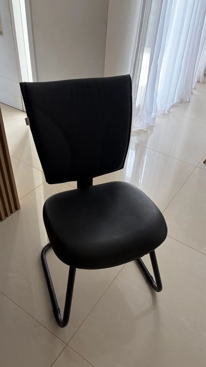 Cadeira Executiva B-ONE fixa Base em ?S? preta