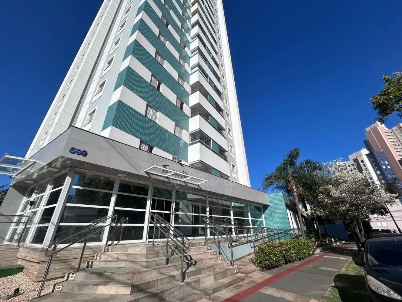 Apartamento com 3 dormitórios para locação no Edifício Terranoble Residence, Região Centra - Foto 2