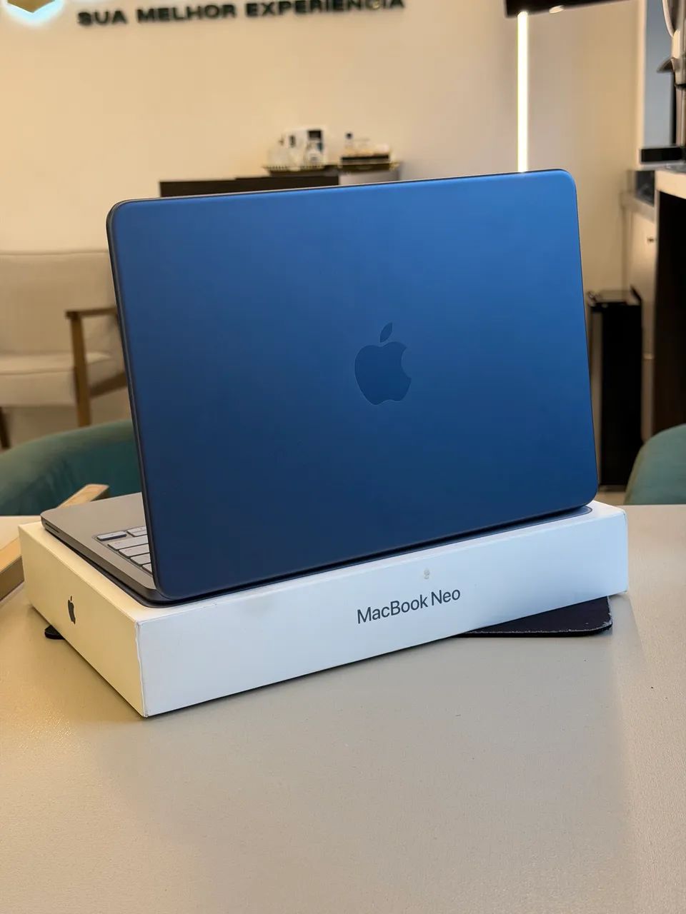 MacBook本体 Nob MacBook Neo 13 256GB 8GB Índigo 100% - Loja Física - Notebooks