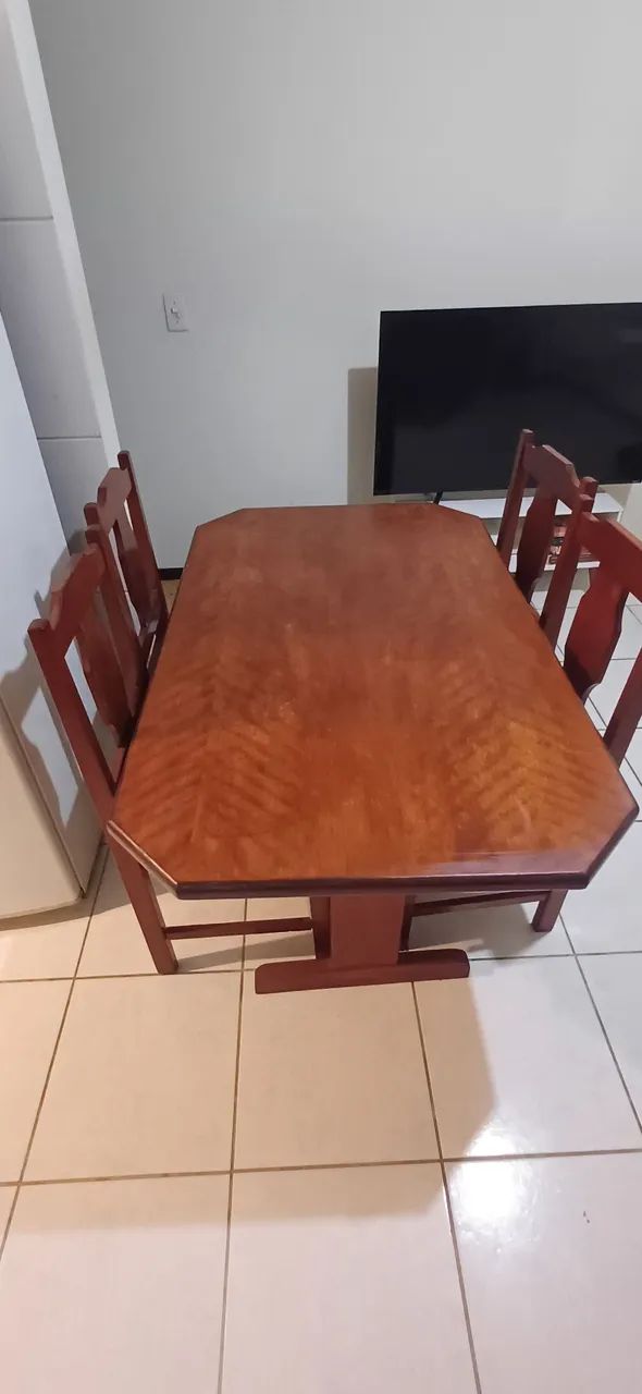 Mesa com 4 cadeiras (doação) - Foto 2