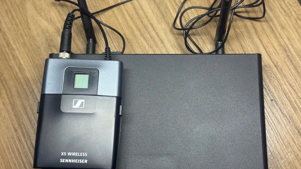 Sistema de microfone sem fio UHF Sennheiser XS Wireless 2 com microfone de lapela - Foto 2