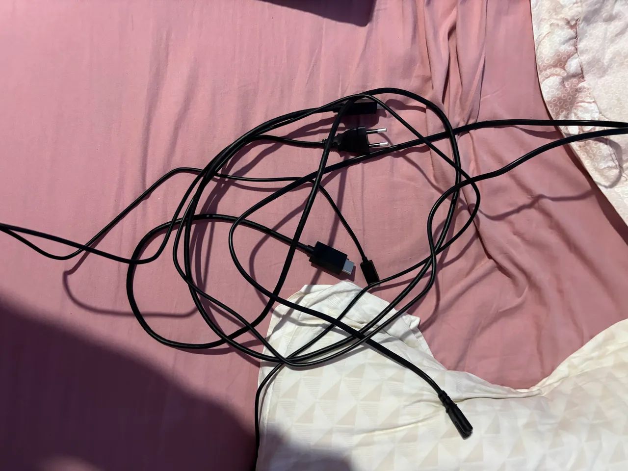 Vendo Ps5 dois controle original pouco tempo de uso 