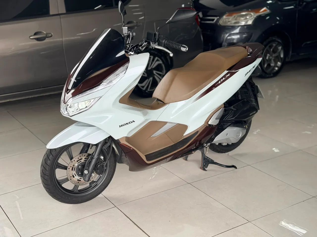 PCX 2021 - Baixíssima quilometragem! - Foto 5