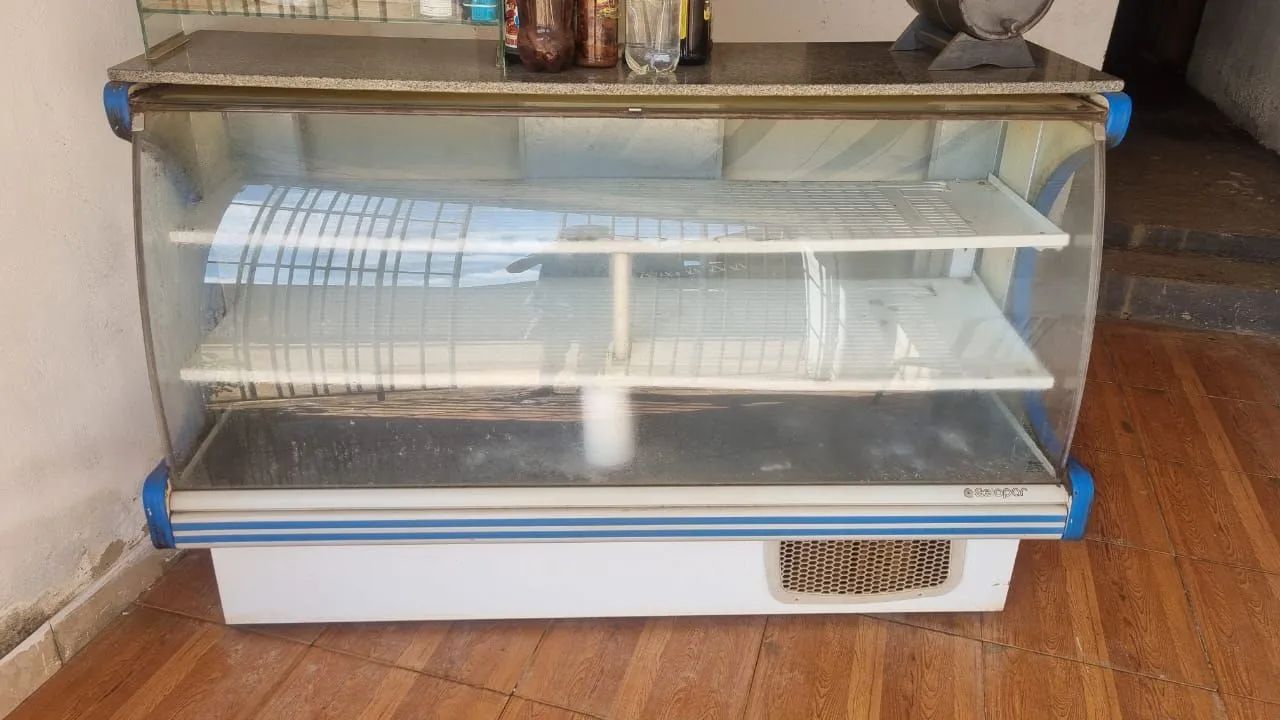 Vendo freezer balcão 