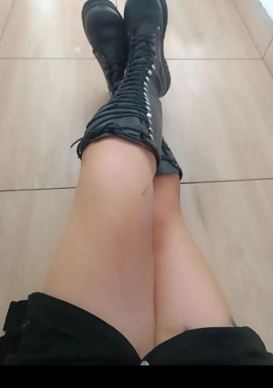 Bota cuturno de couro Tam 35 - Foto 2