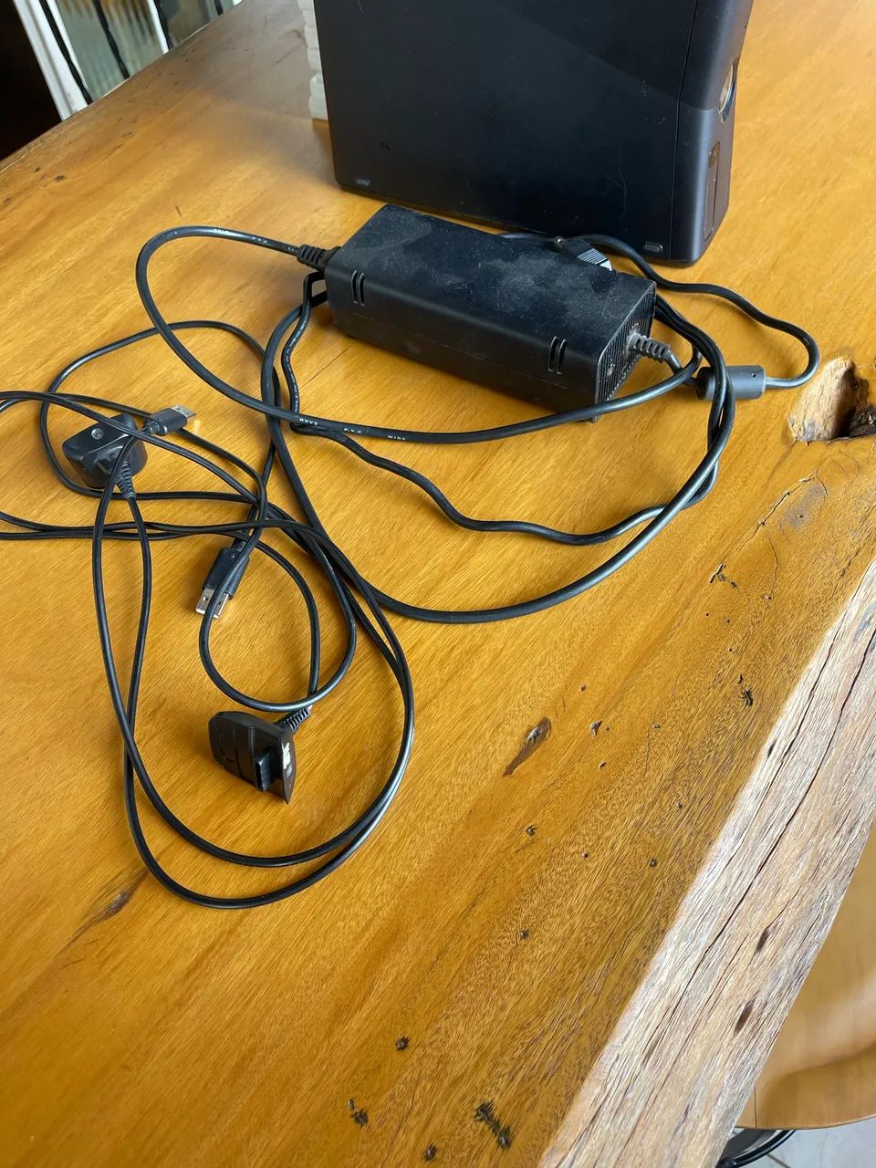 Xbox 360 desbloqueado com defeito + Kinect e 50 jogos  - Foto 4